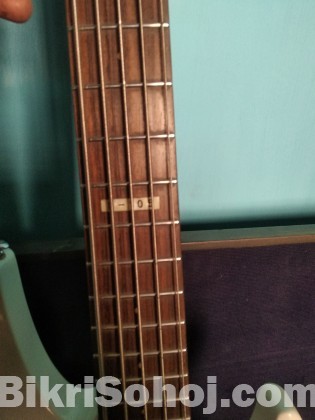 ESP LTD B105 Bass guitar